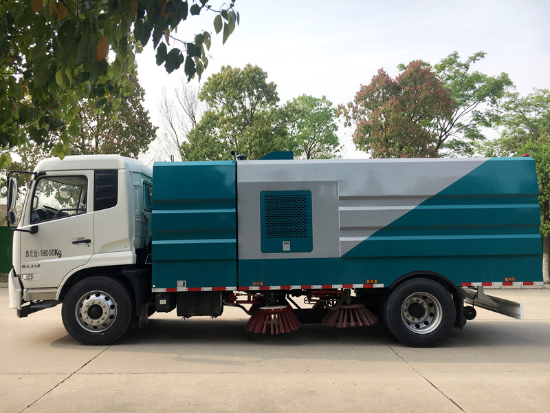 國六東風天錦掃路車（12立方）
