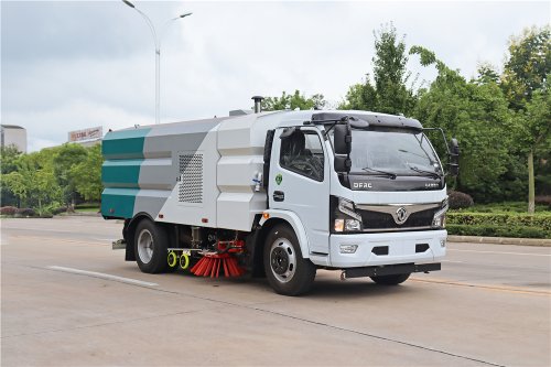 國(guó)六東風(fēng)福瑞卡洗掃車(chē)