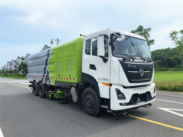 國(guó)六東風(fēng)天龍后雙橋洗掃車(chē)